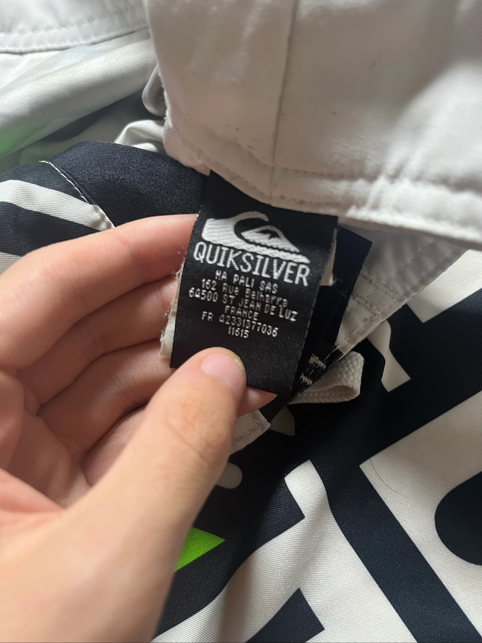 Multicolor graphic maze print boardshorts - Quiksilver - Size S - very good condition – photo 3